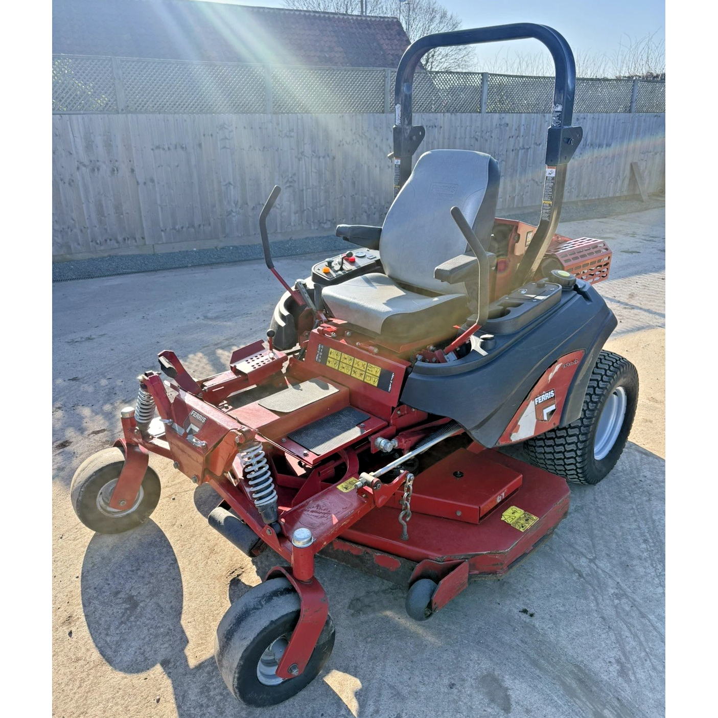 FERRIS IS4500Z ZERO TURN CAT DIESEL RIDE ON LAWN MOWER